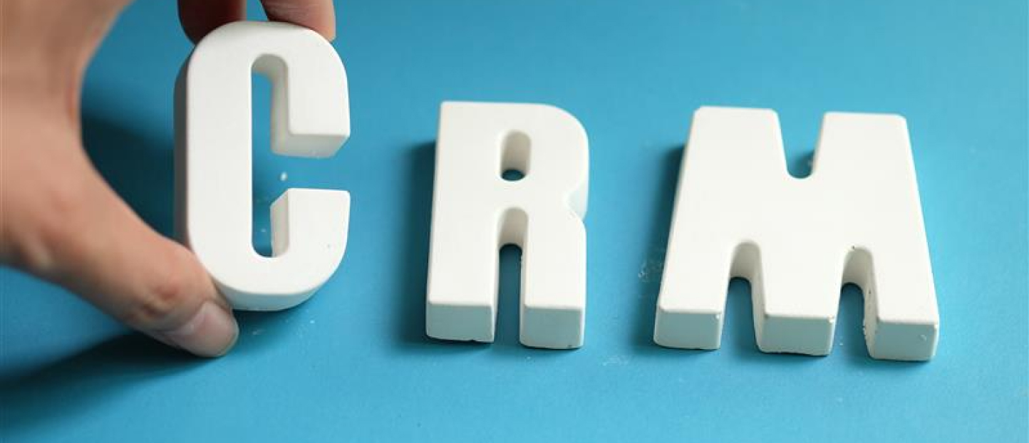 Complete guide to selecting CRM software for B2B businesses